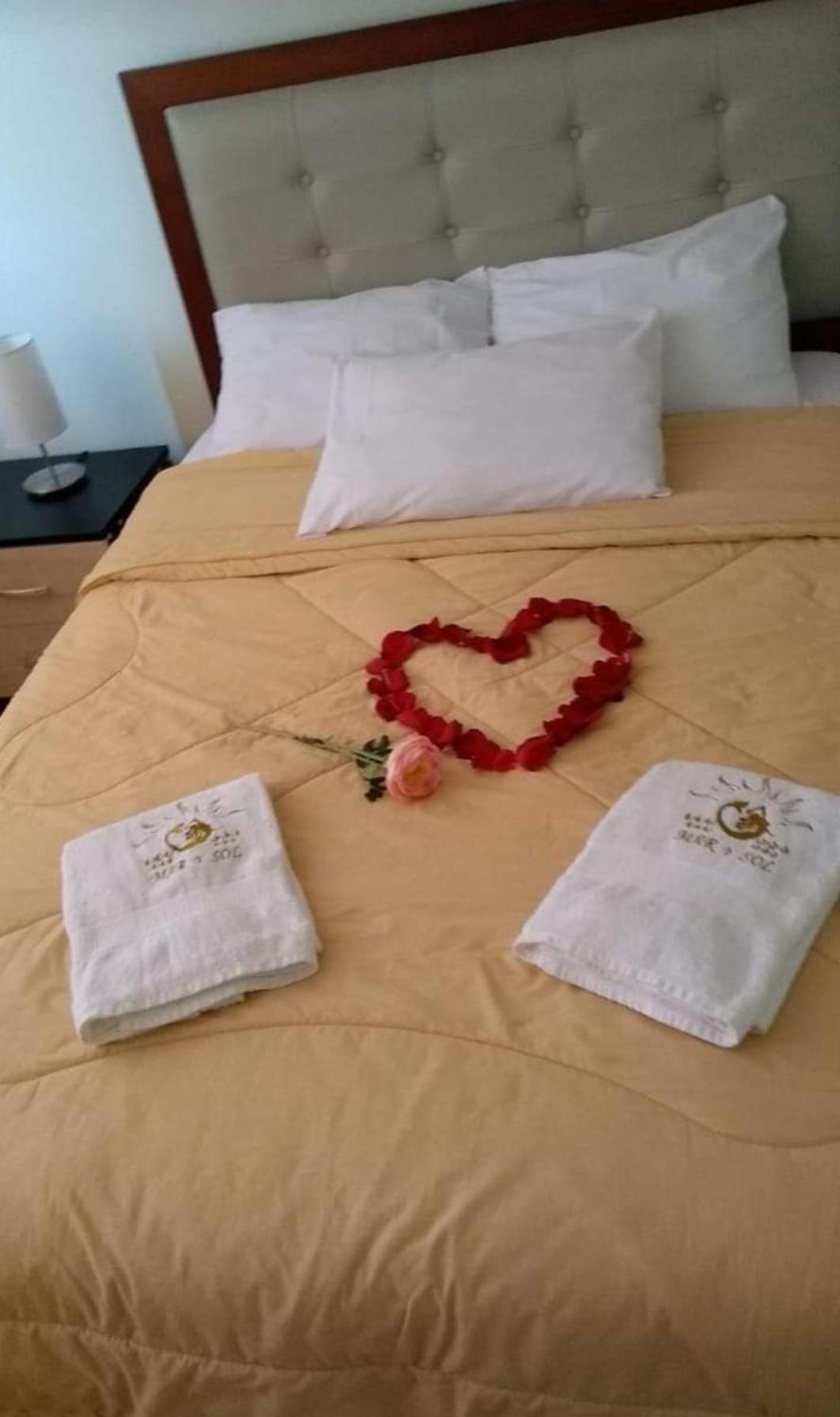 Hotel Mar Y Sol Playa El Milagro Paijan Exteriör bild